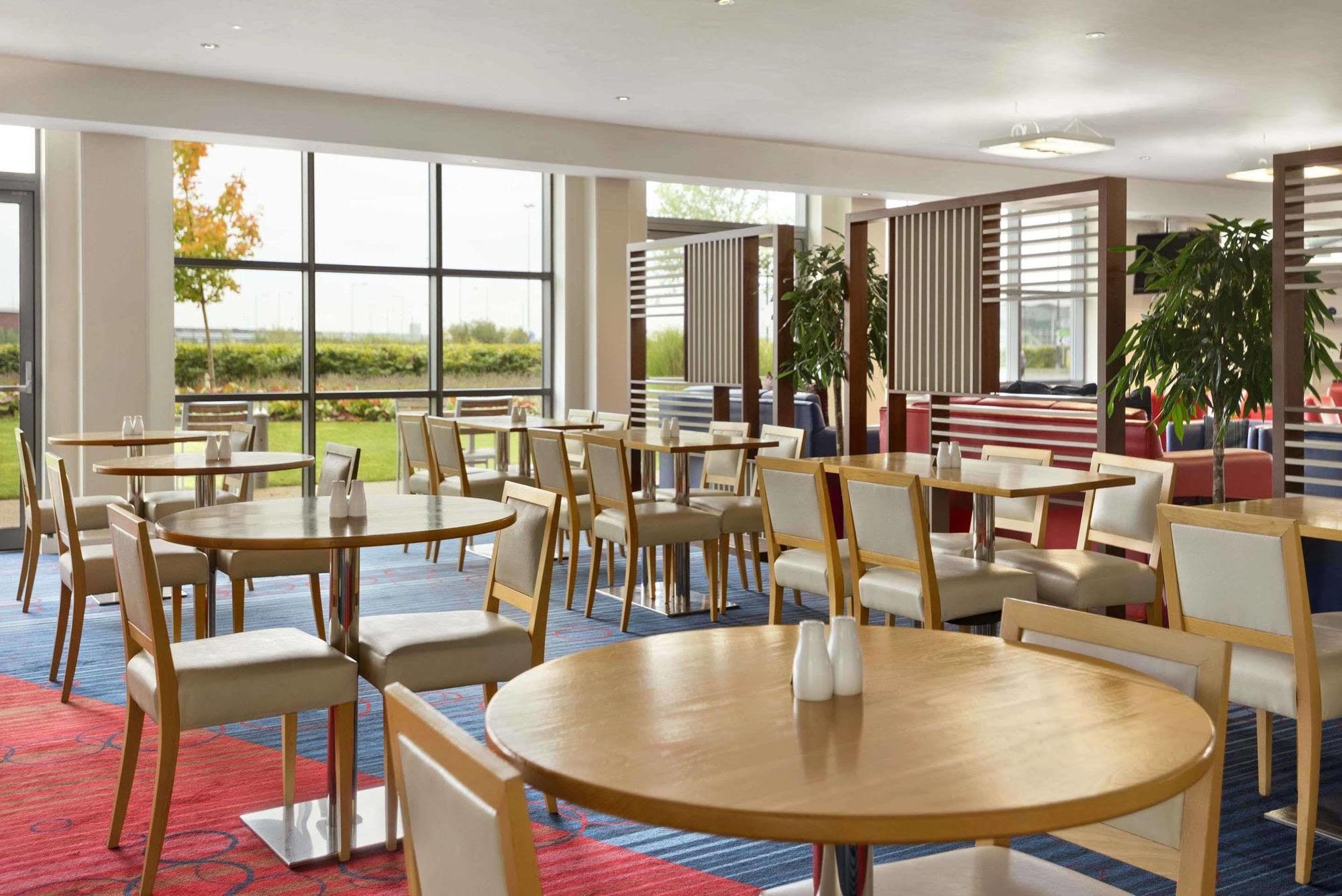 Ramada Encore Doncaster Esterno foto